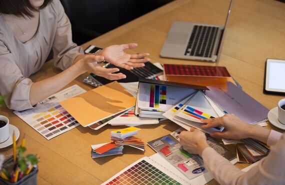 デザインのプロが在籍しチラシ作成も行います | 大阪の映像・楽曲・デザイン制作会社・TECH MUSIC WORKS